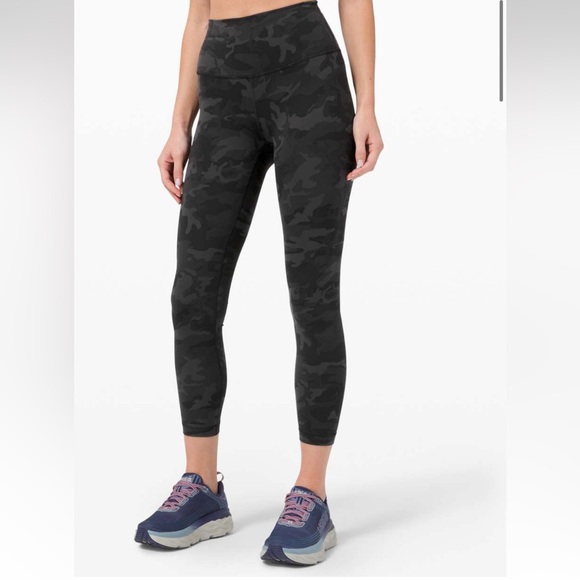 Lululemon Wunder Train High-Rise Tight 25"
Incognito Camo Multi Grey - Picture 1 of 6